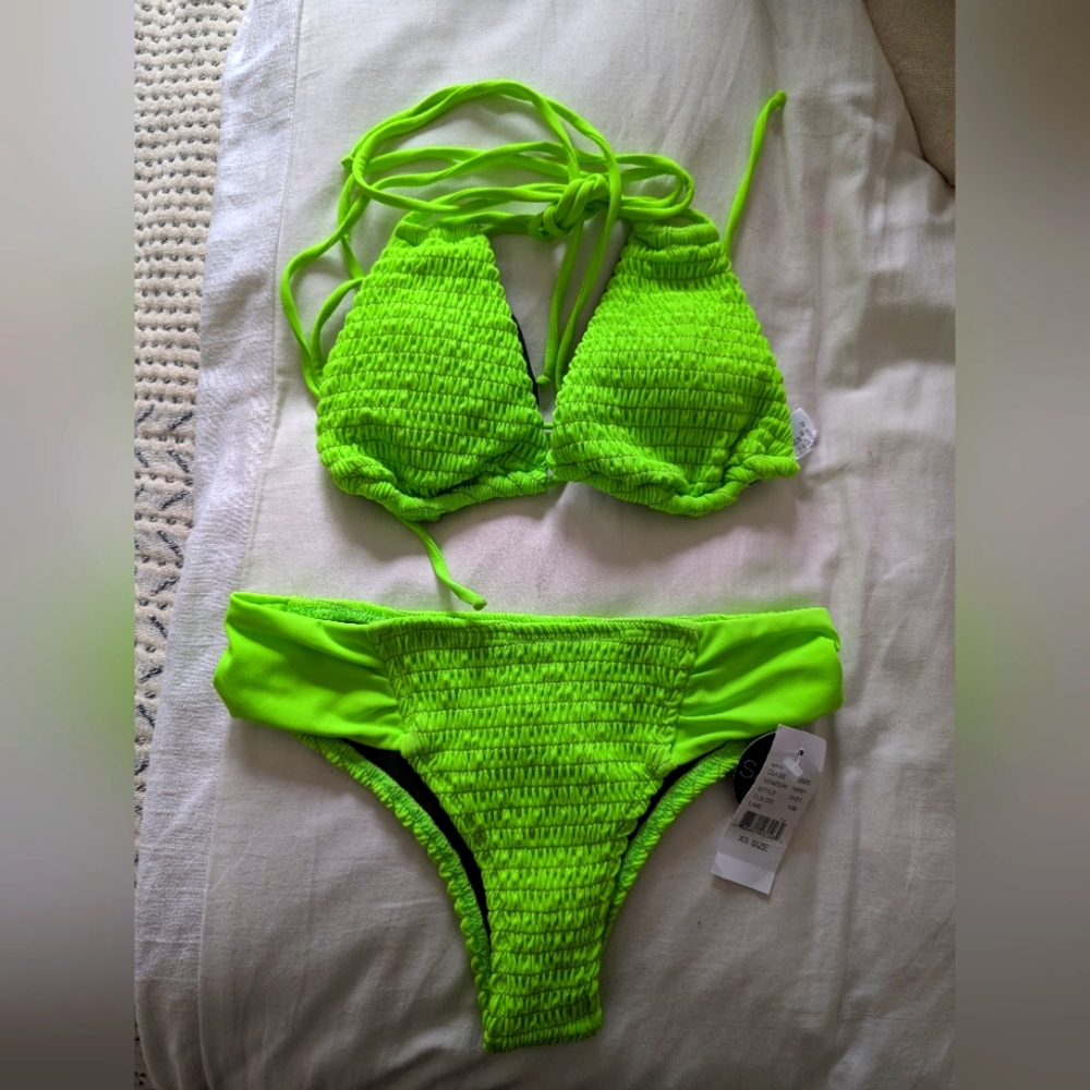 Salero String Bikini Top and bottom set nwt